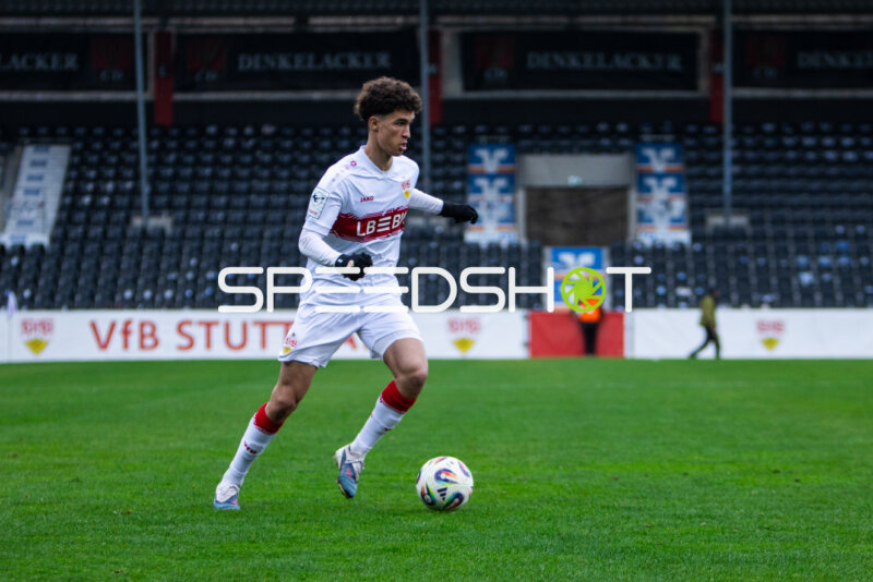 Spieler mit Ball in Aktion