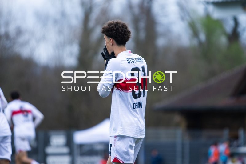 Spieler Noah Darvich (31; VfB Stuttgart II) in Aktion