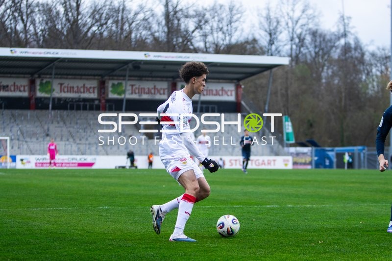 Spieler mit Ball in Aktion