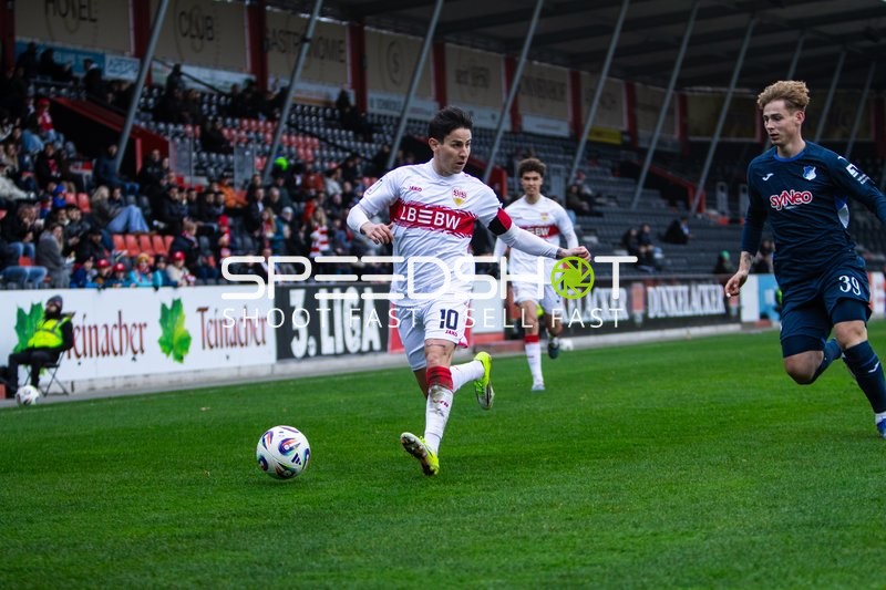 Ballkontrolle und Verteidigung