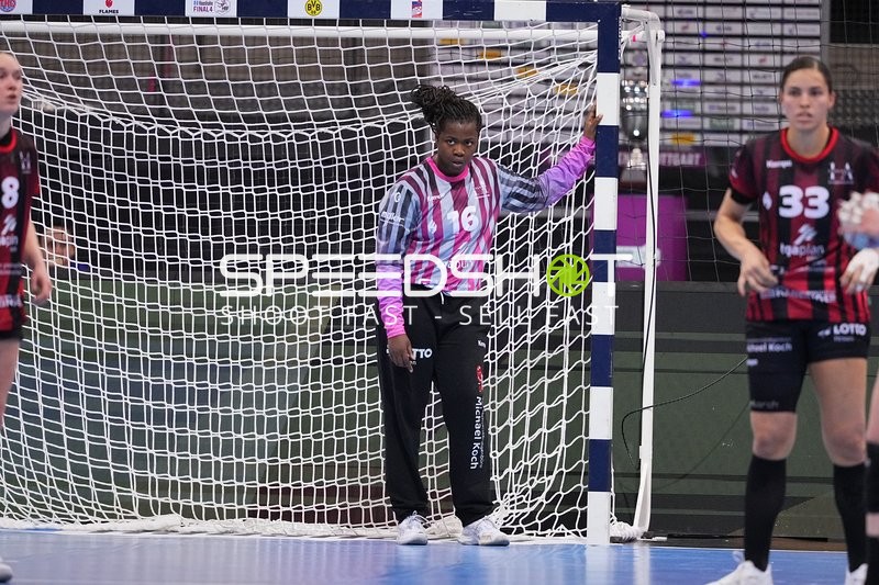 Szene mit Torwart Vanessa Fehr (16; HSG Bensheim/Auerbach)