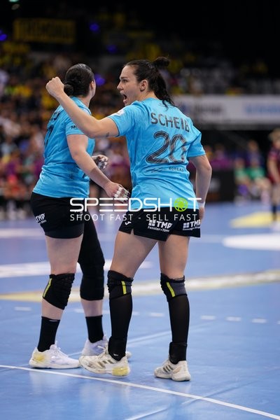 Szene mit Johanna Reichert (29; Thüringer HC) und Jana Scheib (20; Thüringer HC)