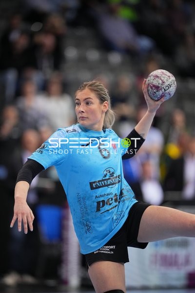 Szene mit Nathalie Hendrikse (6; Thüringer HC)