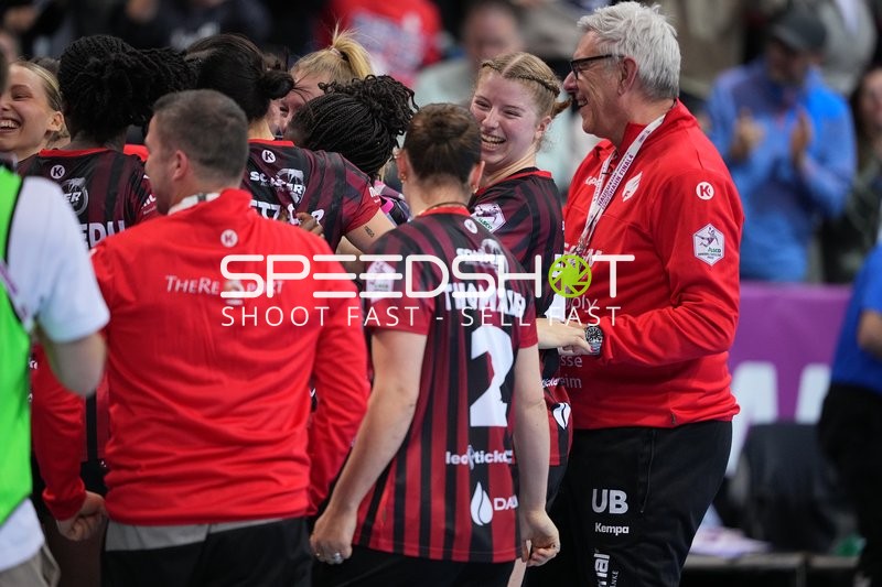 Jubel mit Nina Engel (8; HSG Bensheim/Auerbach)