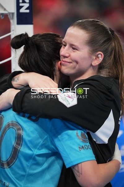 Szene mit Julie Holm (8; Thüringer HC)