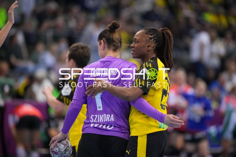 Szene mit Déborah Lassource (22; Borussia Dortmund)