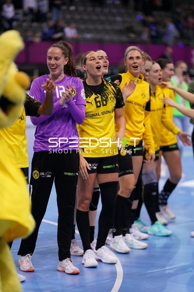 Szene mit Sarah Wachter (12; Borussia Dortmund)