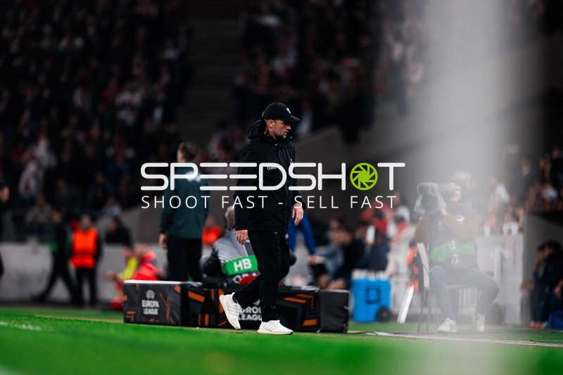 Trainer an der Seitenlinie