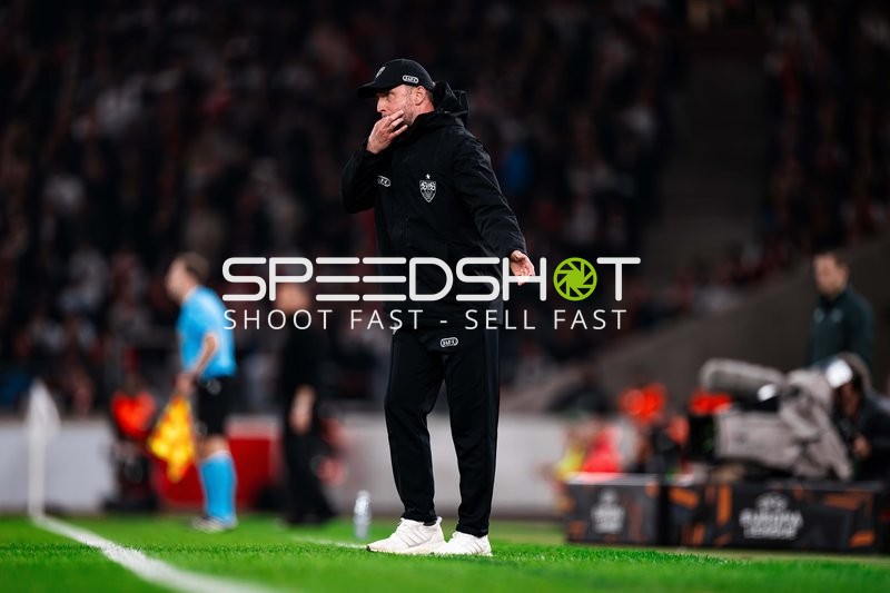 Trainer an der Seitenlinie