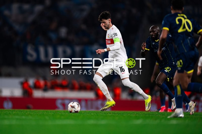 Ballkontrolle und Verteidigung