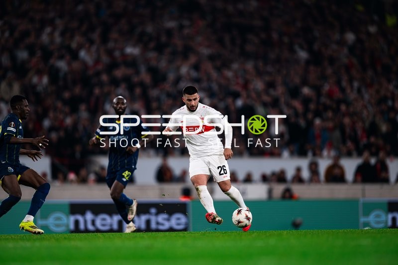 Spielszene mit Ballkontrolle