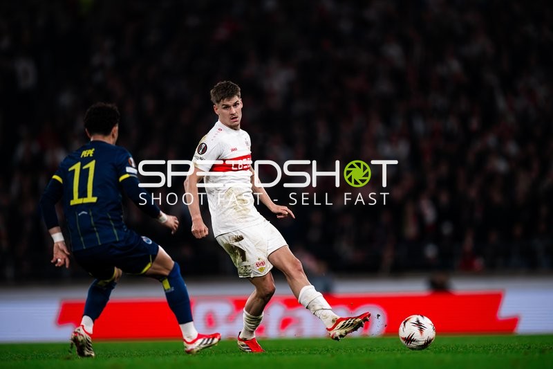 Spielszene mit Ballkontrolle