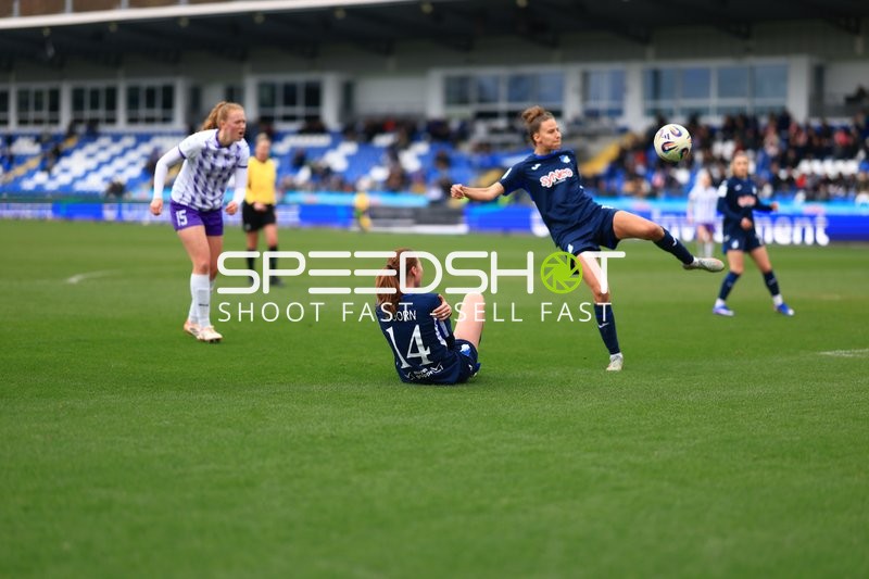 Ballkontrolle und Zweikampf