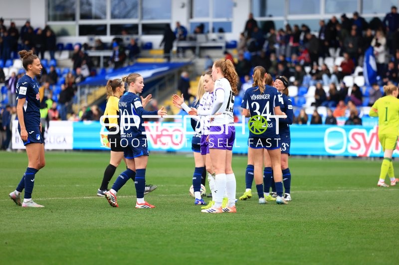 Spielszene mit Spielerinnen