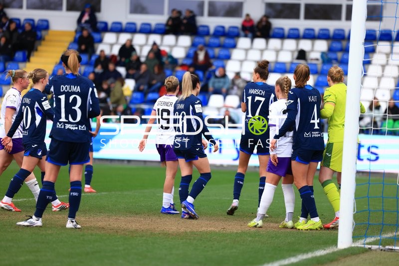 Spielszene im Strafraum