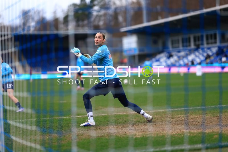 Torwart Juliane Schmid (27; TSG Hoffenheim) in Aktion