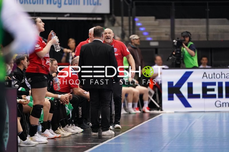 Szene mit Herbert Müller (990; Thüringer HC) und Kim Ott (25; Thüringer HC)