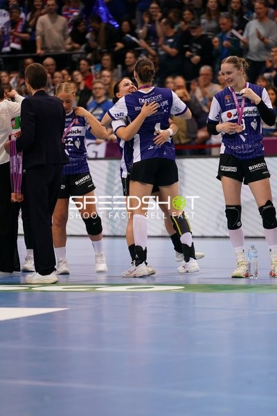 Szene mit Nieke Kühne (9; HSG Blomberg-Lippe)