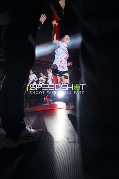 Szene mit Lucie-Marie Kretzschmar (33; HSG Bensheim/Auerbach) beim Einlaufen