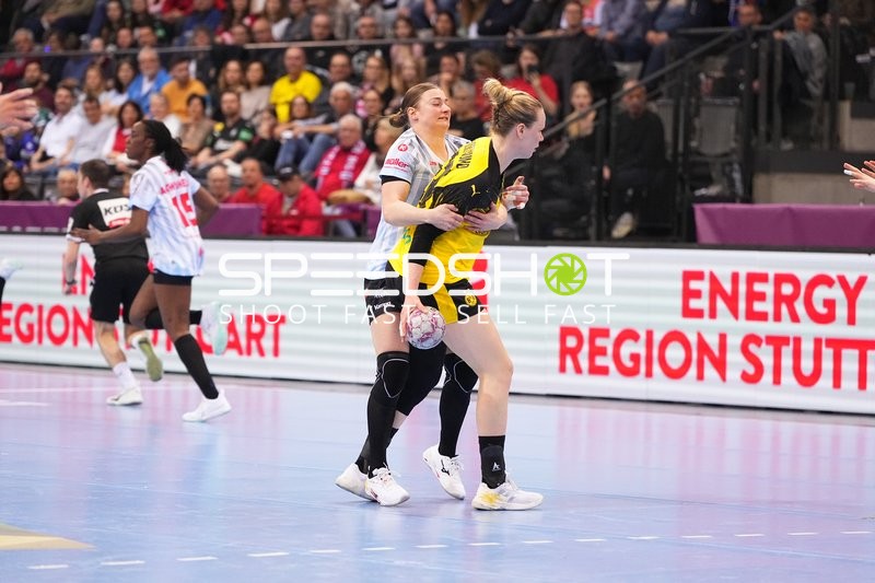 Szene mit Isabell Hurst (5; HSG Bensheim/Auerbach) und Gegner