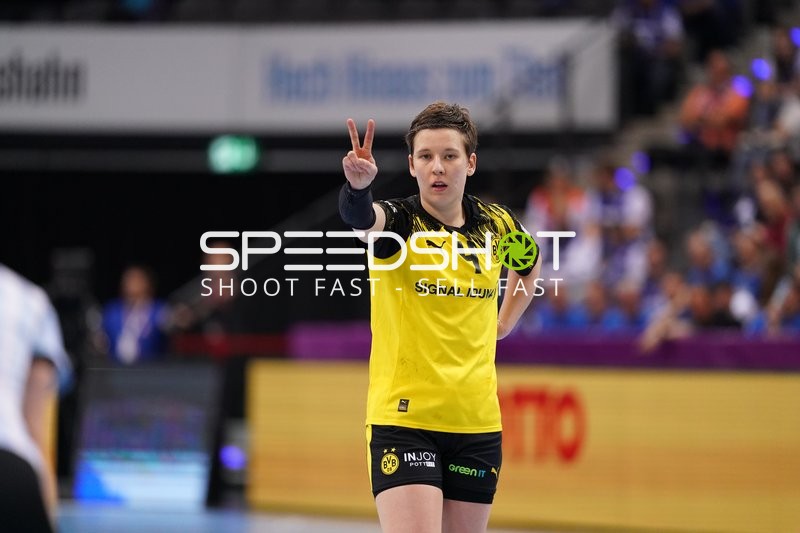 Szene mit Alina Grijseels (4; Borussia Dortmund)