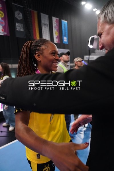 Szene mit Déborah Lassource (22; Borussia Dortmund)