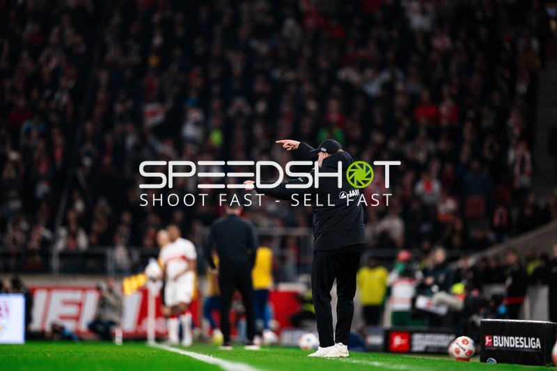 Trainer an der Seitenlinie