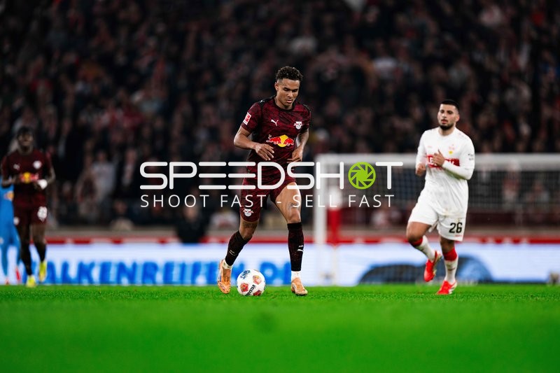 Spieler mit Ball in Aktion