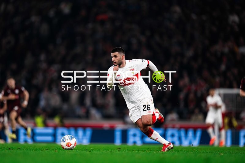 Spieler mit Ball in Aktion