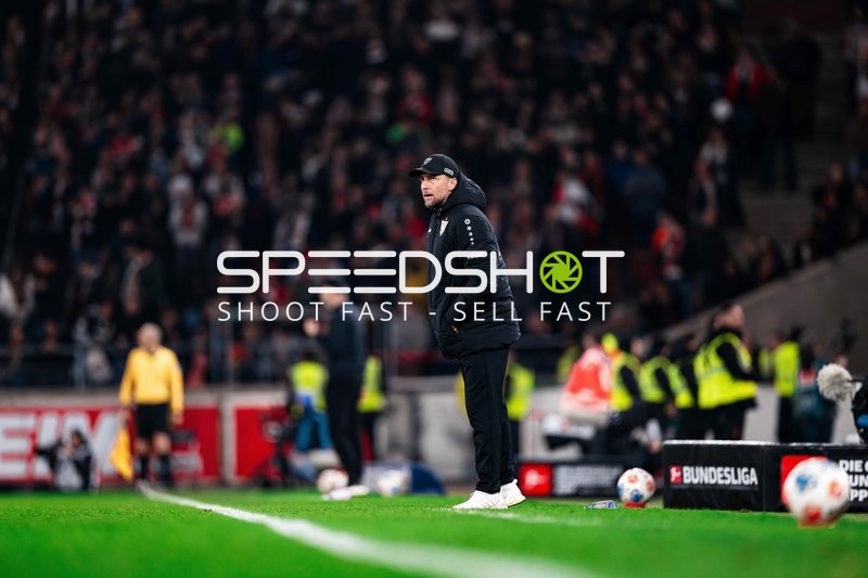 Trainer an der Seitenlinie