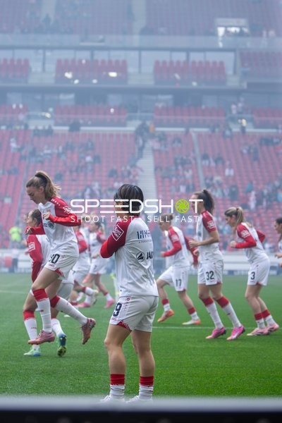 Spielerinnen beim Aufwärmen