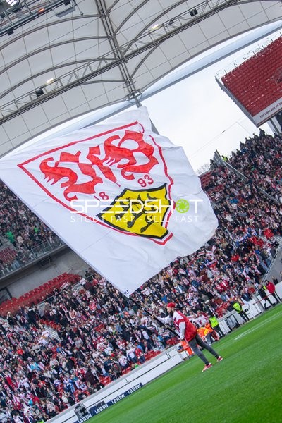 Fahnenpräsentation im Stadion