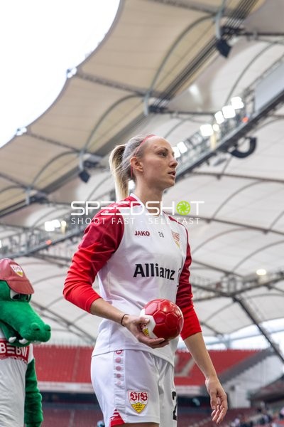 Spielerin mit Ball