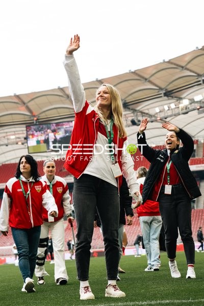 Spielerinnen von Person 10763 grüßen