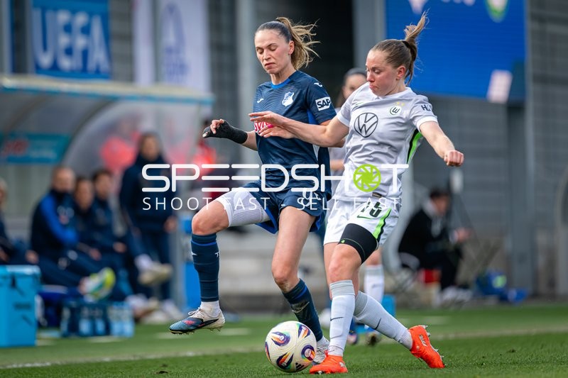 Zweikampf um den Ball