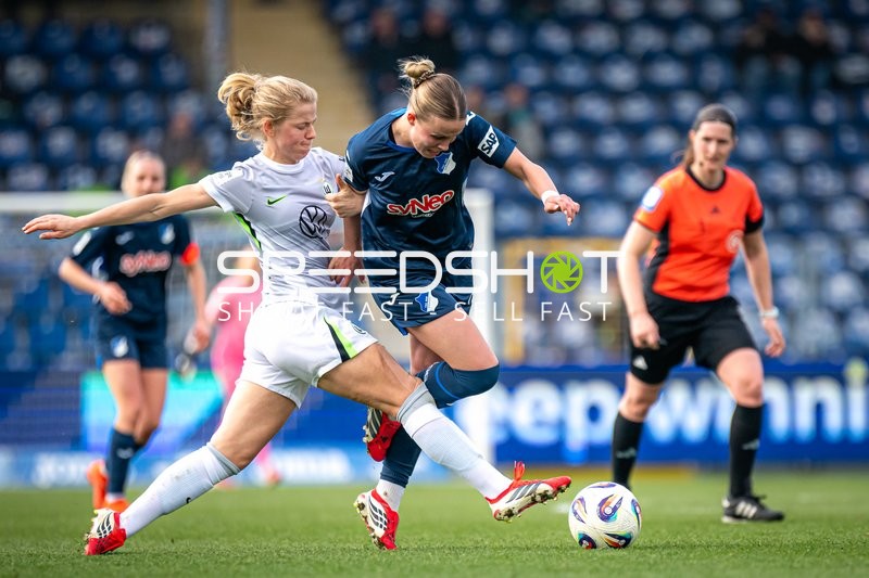 Zweikampf um den Ball