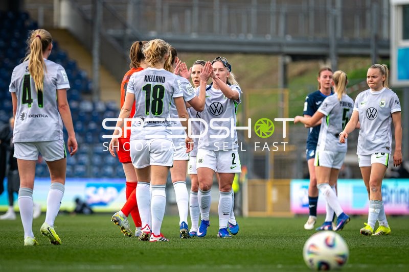 Spielerinnen im Austausch