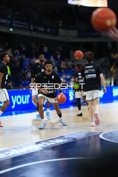 Spielaktion mit Niklas Würzner (2; MLP Academics Heidelberg) und Marcel Keßen (15; MLP Academics Heidelberg)