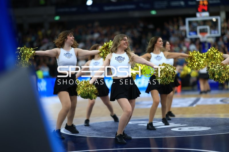 easyCredit BBL: Cheerleader der MLP Academics Heidelberg im SNP-Dome