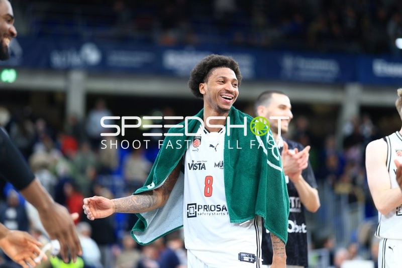 Szene mit Demarcus Demonia (8; BMA365 Bamberg Baskets)