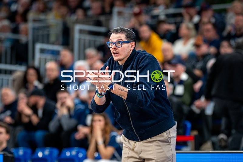 Carlo Finetti am Spielfeldrand