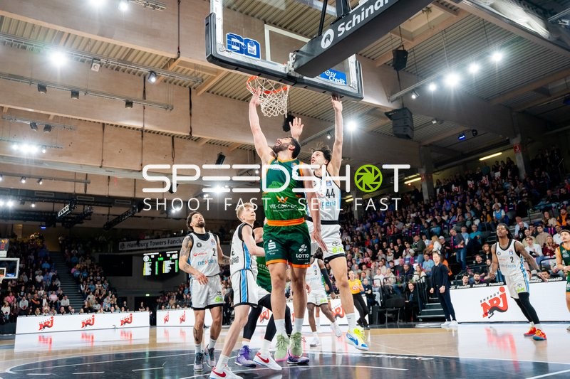 Spielaktion mit Benedikt Turudic (44; Veolia Towers Hamburg)