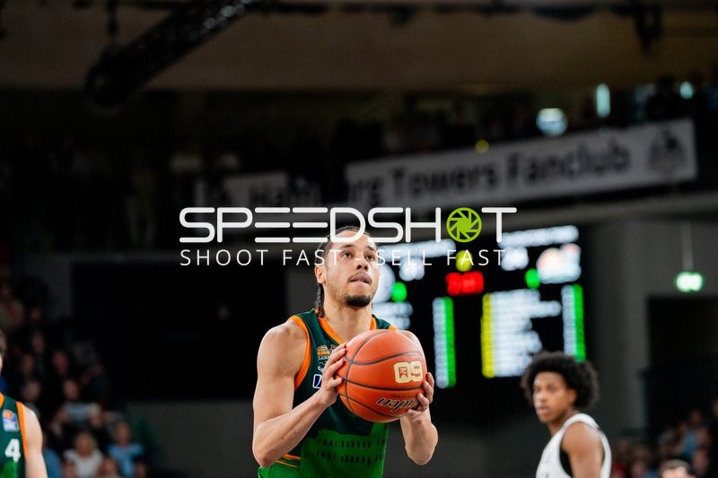 Jordan Roland (15; Gladiators Trier) mit Wurf