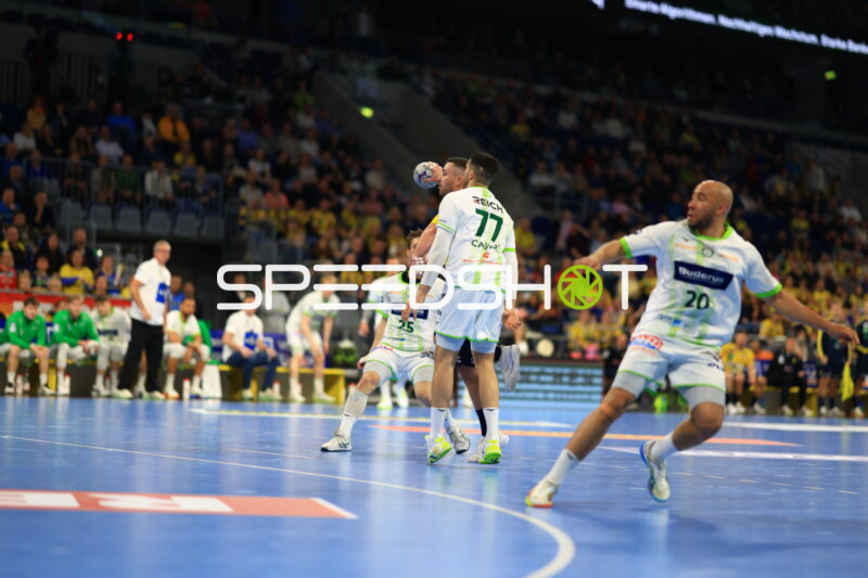 Handball | DAIKIN HBL | Szene mit 80; HSG Wetzlar und David Cyrill Akakpo (19; HSG Wetzlar)