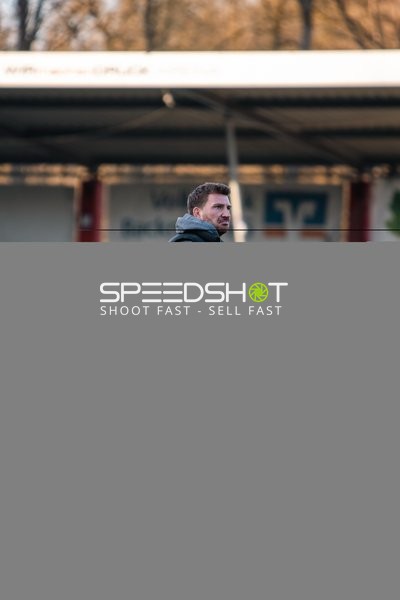 Trainer an der Seitenlinie