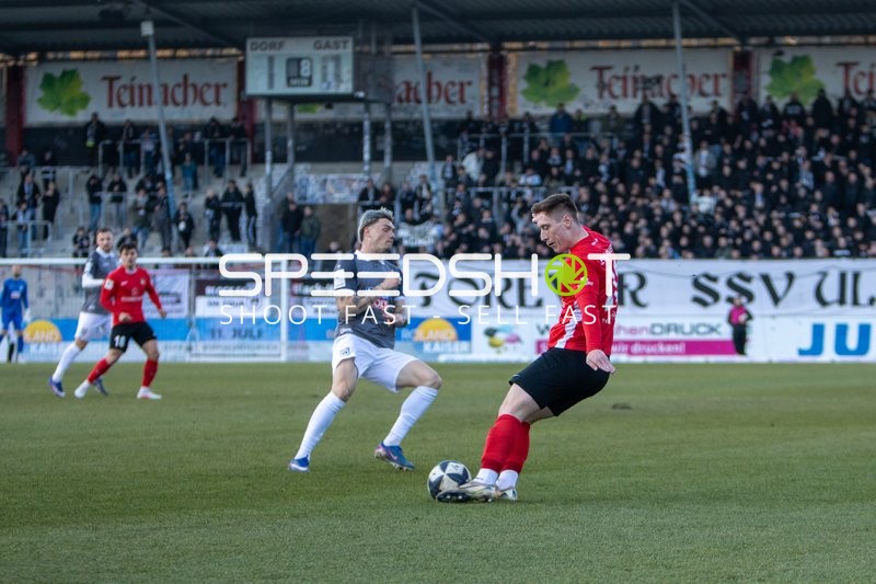 Zweikampf um den Ball