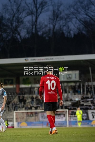 Spieler Mert Tasdelen (10; SG Sonnenhof Großaspach) in Aktion