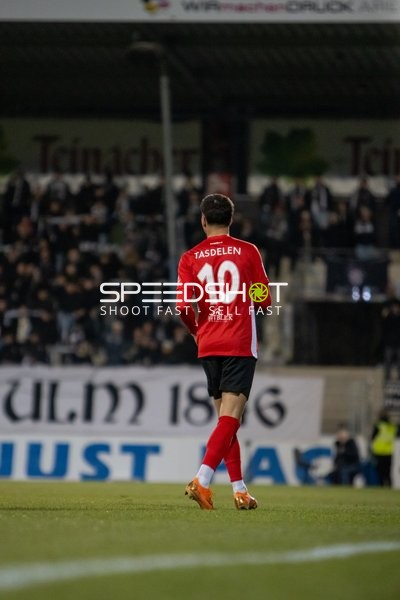 Spieler Mert Tasdelen (10; SG Sonnenhof Großaspach) in Aktion