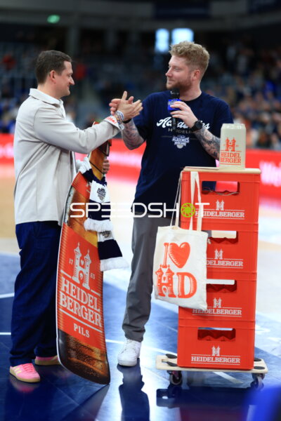 Kevin Gerwin (490; MLP Academics Heidelberg) am Spielfeldrand