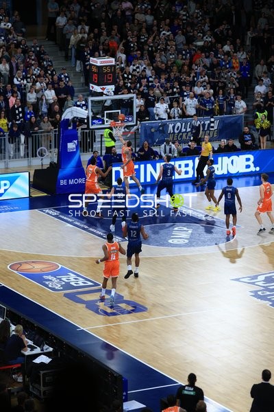 Spielaktion mit Marcel Keßen (15; MLP Academics Heidelberg) am Korb